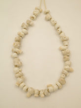Load image into Gallery viewer, PINCHED NECKLACE
