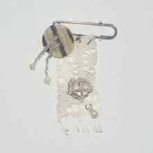 Load image into Gallery viewer, SHELL LANDSCAPE NO.2 BROOCH
