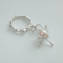 Load image into Gallery viewer, SLEEPING PEARL RING
