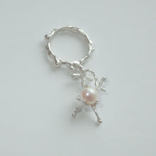 Load image into Gallery viewer, SLEEPING PEARL RING
